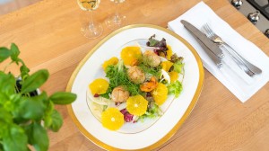 Learn the secrets of preparing Italian-inspired seared scallops with Chef Catherine Fulvio