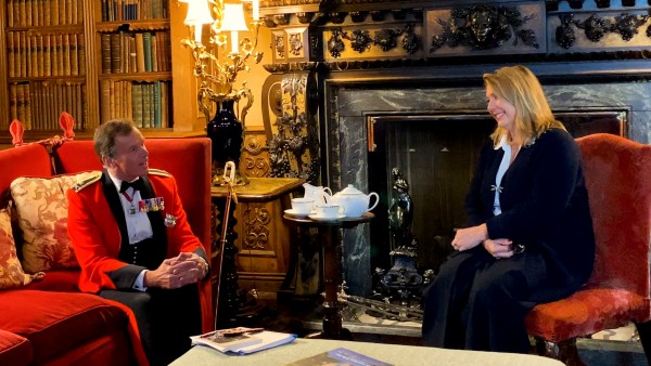 Lieutenant General (Ret.) Sir Andrew Richard Gregory with the Countess of Carnarvon