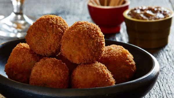 Make bitterballen with Ralph De Klijn