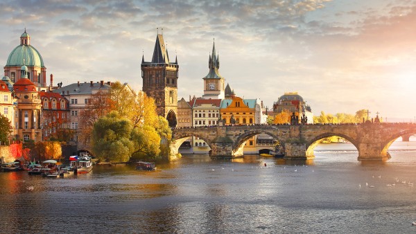 Learn about our Cities of Light itinerary with Joost Ouendag