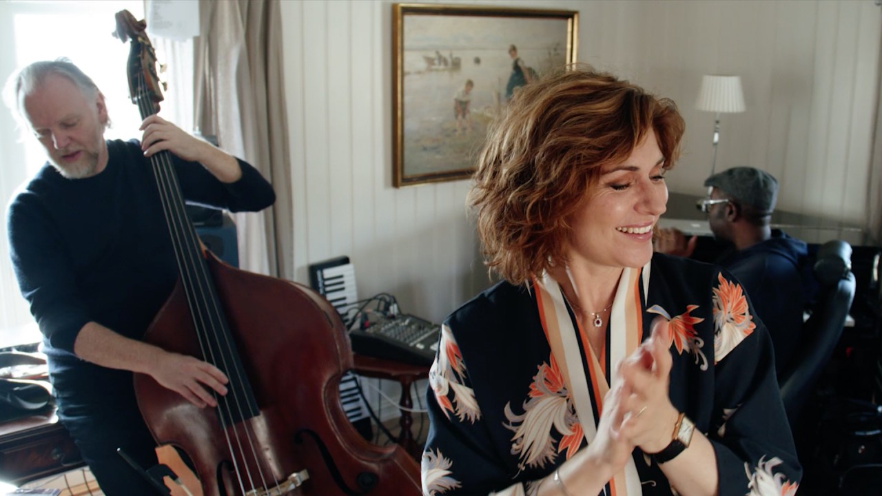 Sissel Sundays: Human Love)