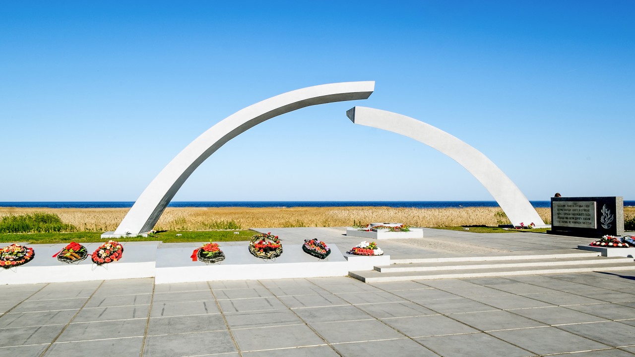 Discover the story behind the Siege of Leningrad with Guest Lecturer Anthony Coutts-Britton)