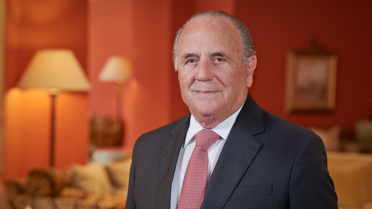 Anne Diamond interviews Hotelier Alfred Pisani)