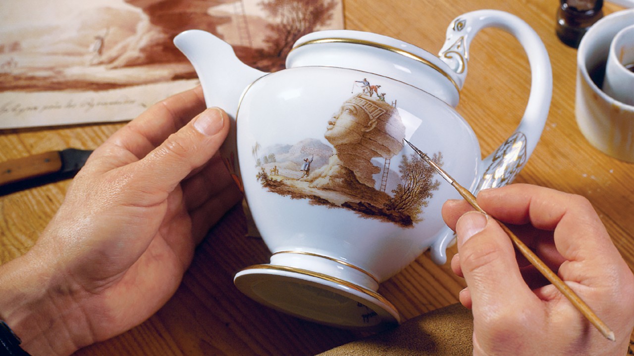 Tour Germany’s Meissen porcelain factory with Susanne Bochmann and Bianca Herbst)