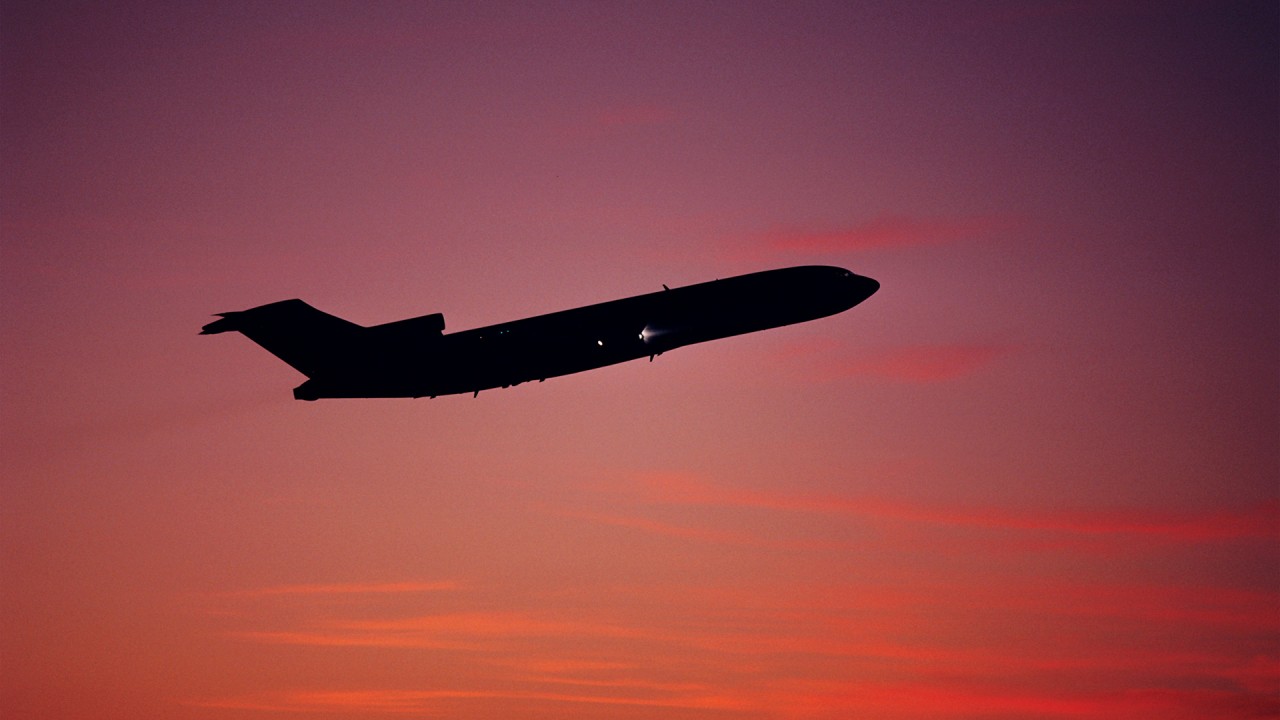 Learn what makes modern air travel possible with Lou Thieblemont)