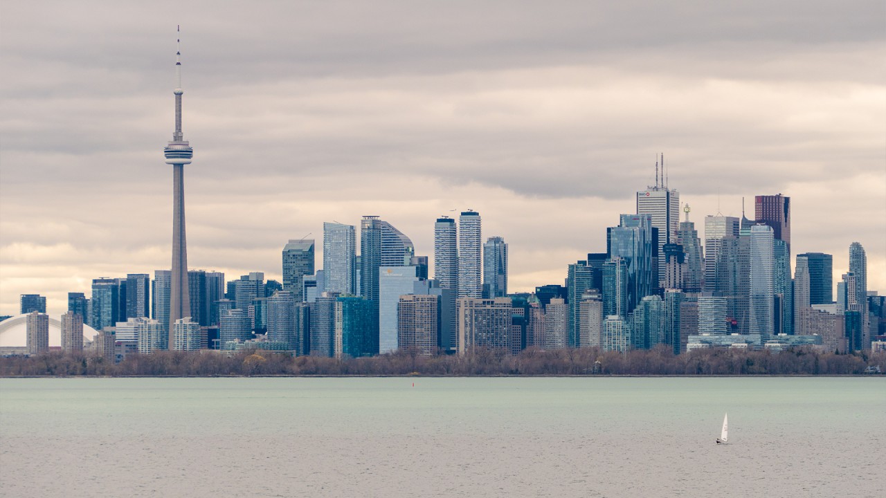 Postcards from Canada with photographer Chris Caldicott)