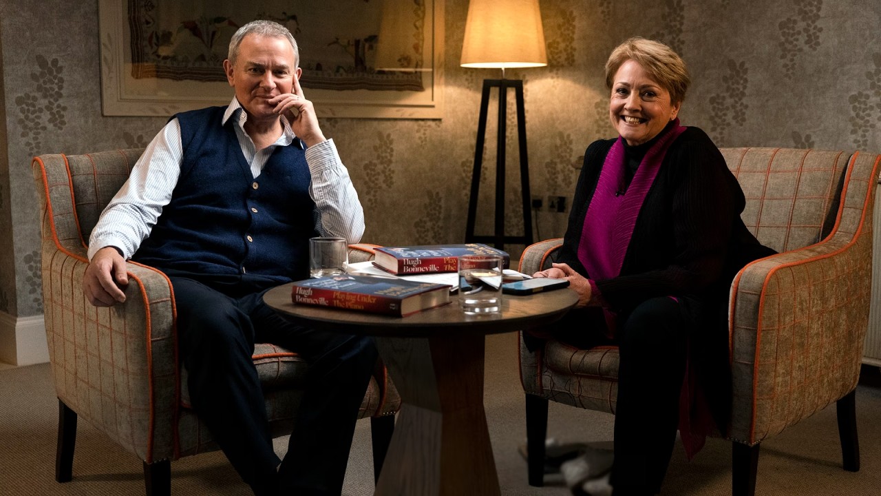 Anne Diamond discusses Downton Abbey with actor Hugh Bonneville)